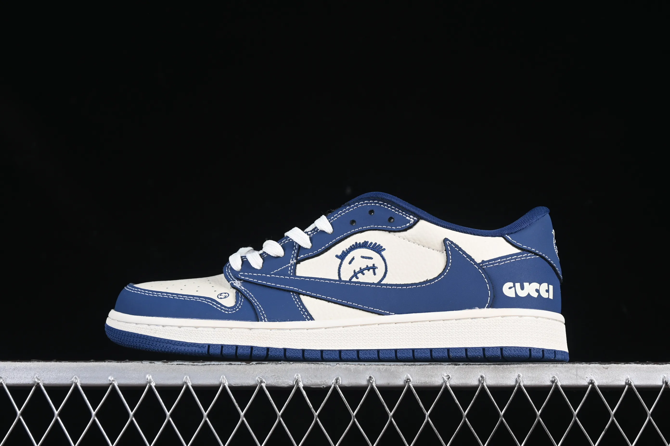All categories Nk SB Dunk Series Nk SB Dunk Low High-end customized low-top sneakers Travis Scott x Fragment Design x Air Jordan 1 Low OG SP Joe 1 Gucci joint frosted blue grimace low-top cultural casual sneakers XS2024-016